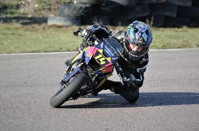 Ohvale reko racing club treeneissä.